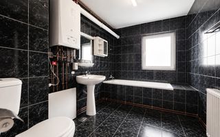 Vila spatioasa cu 15 camere de inchiriat in zona Andrei Muresanu - Poză 16
