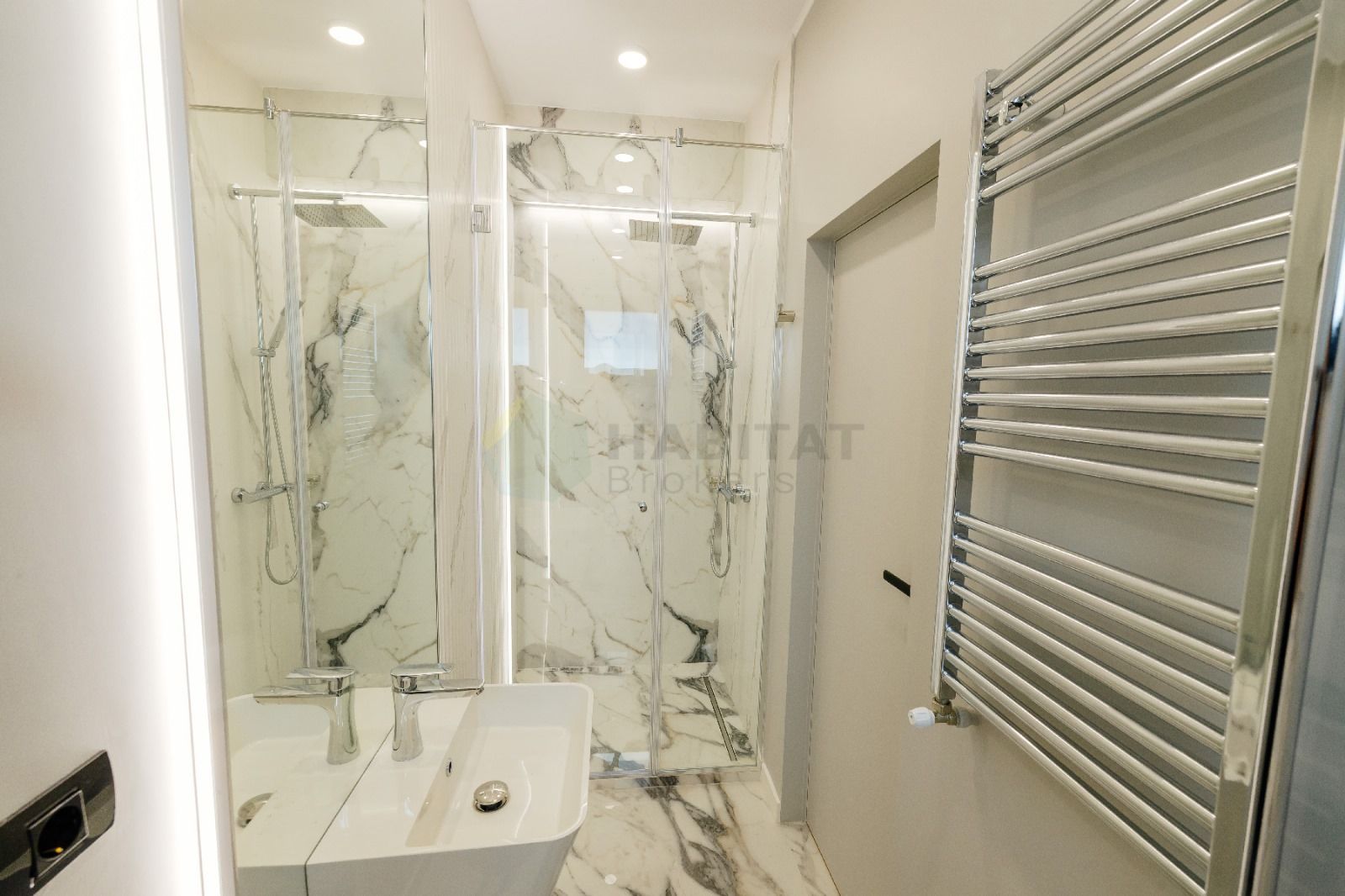 VILĂ DE LUX –  Strada Gheorghe  Ioneescu Sisești/ Băneasa – 1.200.000€ - Poză 24