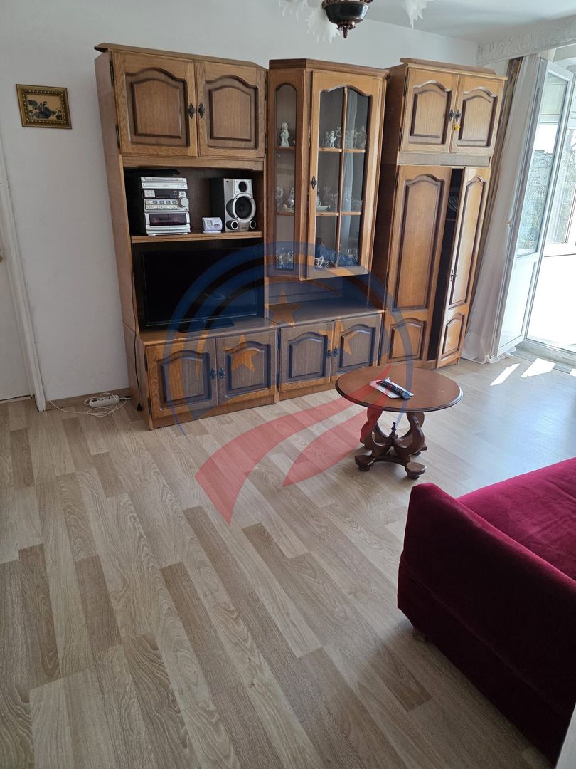 APARTAMENT 2 CAMERE - BRAZDA LUI NOVAC - DE INCHIRIAT - Poză 1
