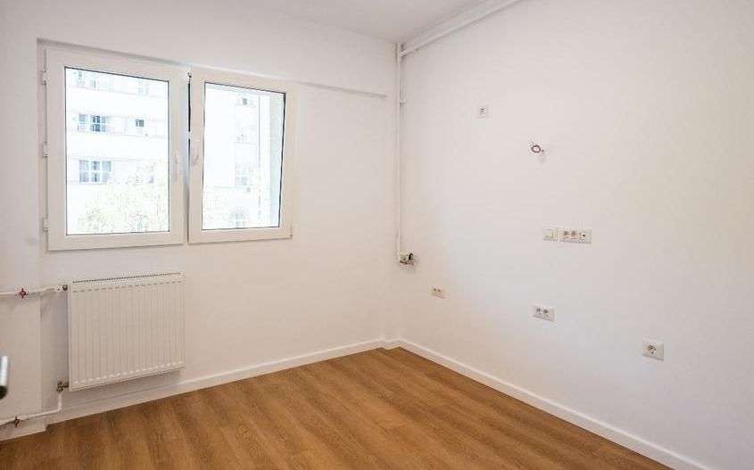 Piata Dorobanti apt 2/3 cam de preferat pentru spatiu de birouri - Poză 2