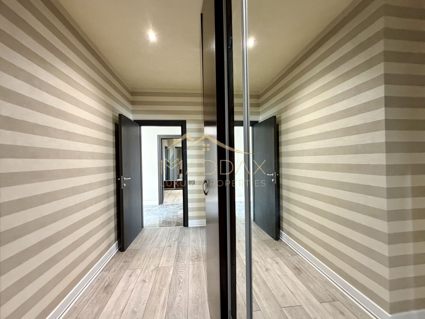 Duplex 4 camere // 179 mp utili + terasa 49 mp / 1 Parcare // Floreasca - Poză 45