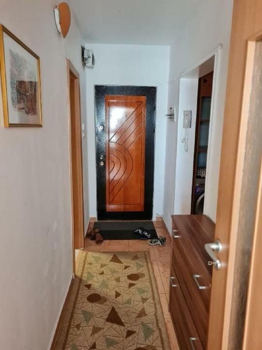 Inchiriez apartament cu 2 camere - Poză 4