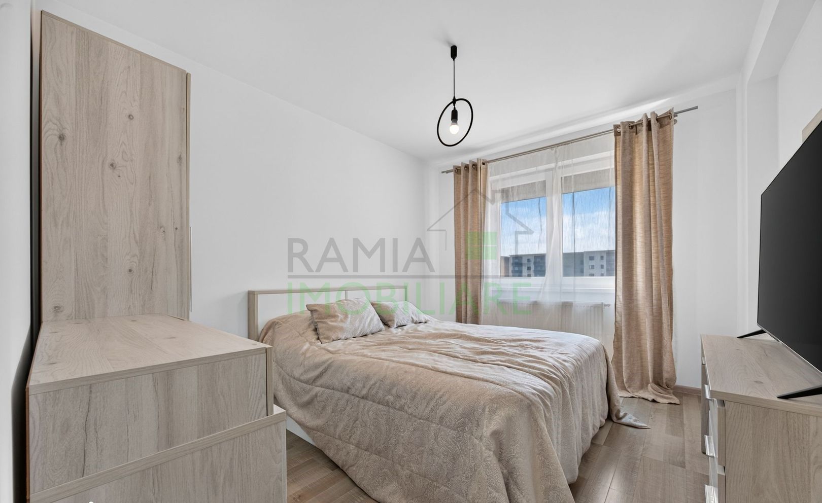 Apartament 2 camere,mobilat și utilat, parcare inclusă - Poză 4