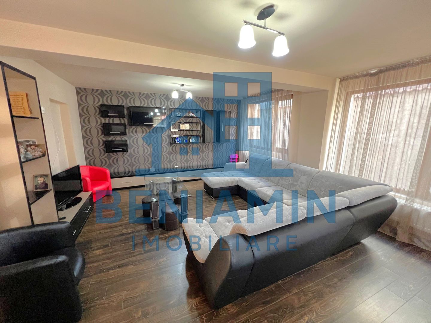 5 Dormitoare-2 bucatari-3 bai-Living-Toate utilitatile-Popoveni - Poză 1