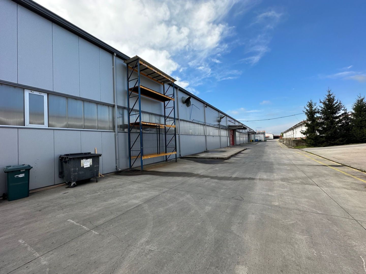 Hala pentru producție + birouri   10.000 mp - Poză 5