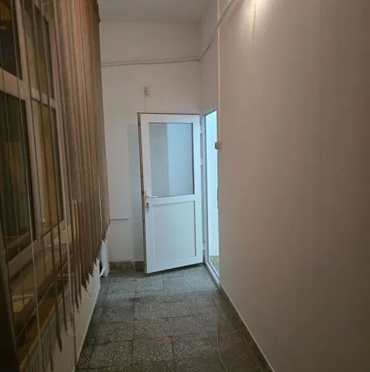 De inchiriat spatiu comercial 30mp, intrare separata, Rahova - Poză 3