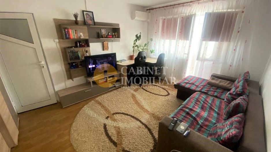 Etaj 2, Piata Voievozilor 2 camere ideal pentru investitii - Poză 1