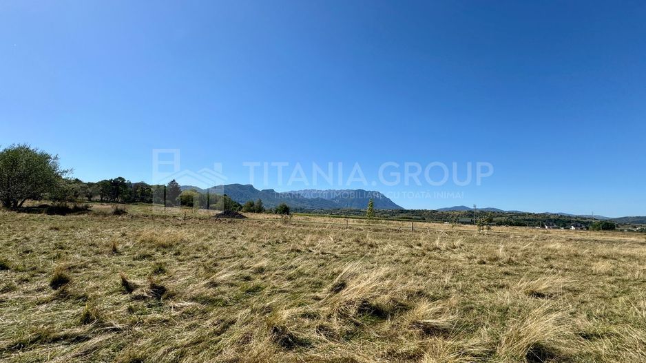 Teren intravilan parcelabil, priveliște spre munți, Sohodol, Bran - Poză 21