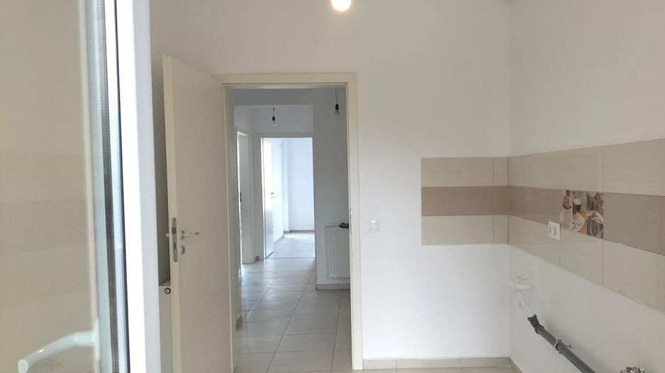 Vindem apartament 3 camere complet renovat cu vedere pe 2 parti - Poză 18