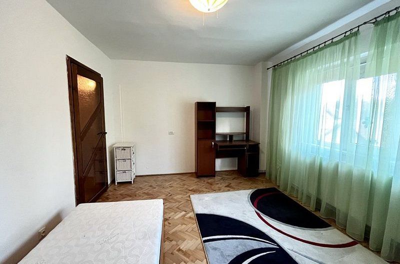 Un apartament spațios cu 3 camere, et. 1, in zona Girocului - Vladeasa - Poză 10