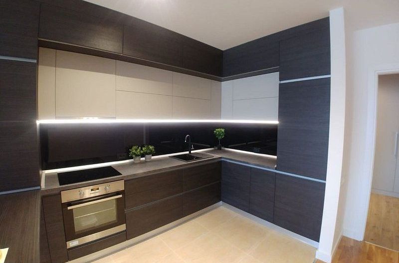 Apartament in imobil nou, suprafata generoasa, dressing, parcare - Poză 1