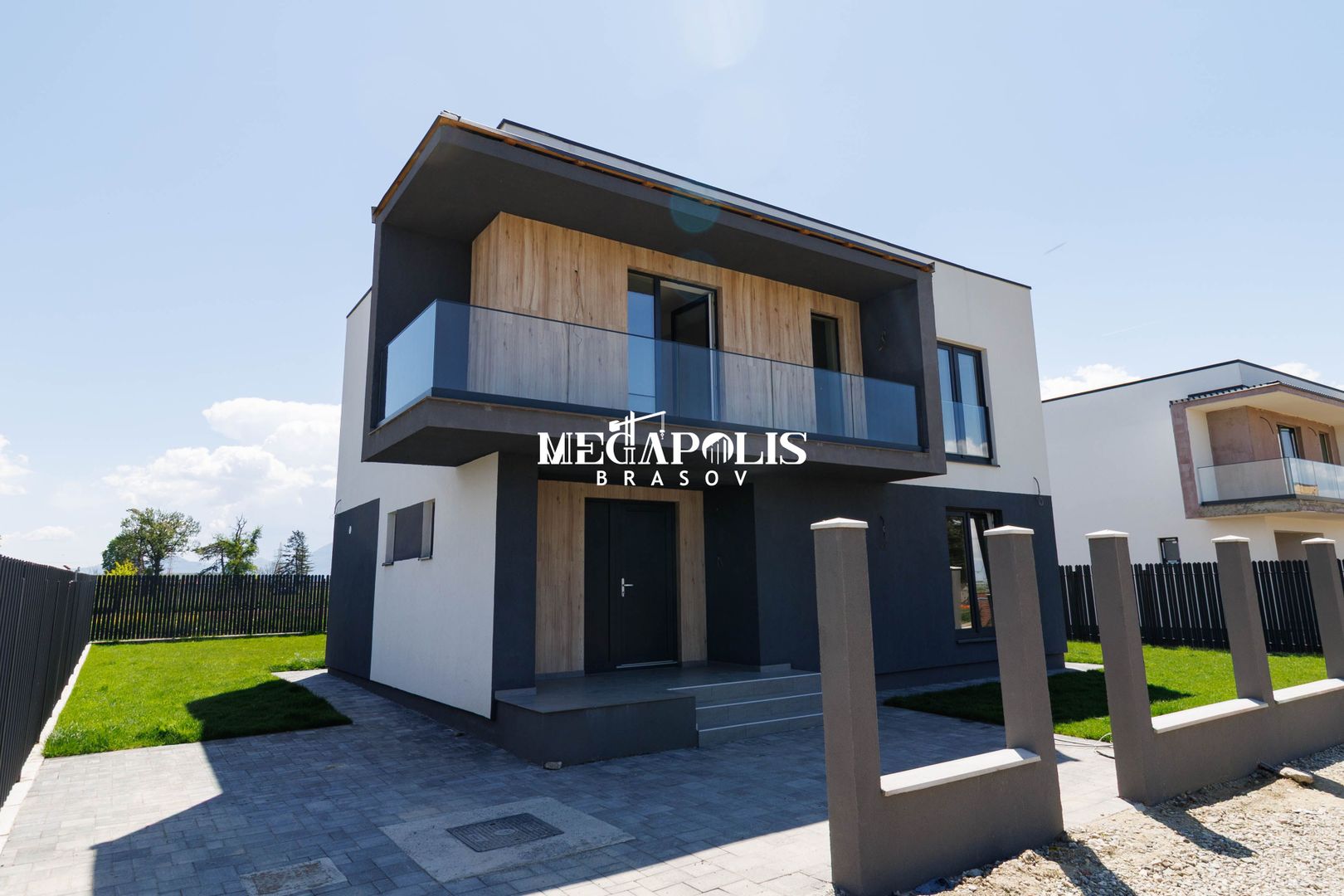 Casa Stil Mediteranean/ Intrare in Sanpetru - Poză 1