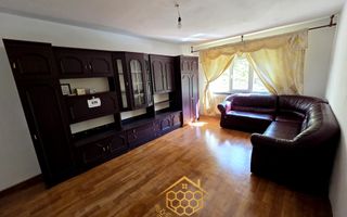 Apartament 3 Camere Decomandat - Spatios - in Zona 1 Mai - Poză 1