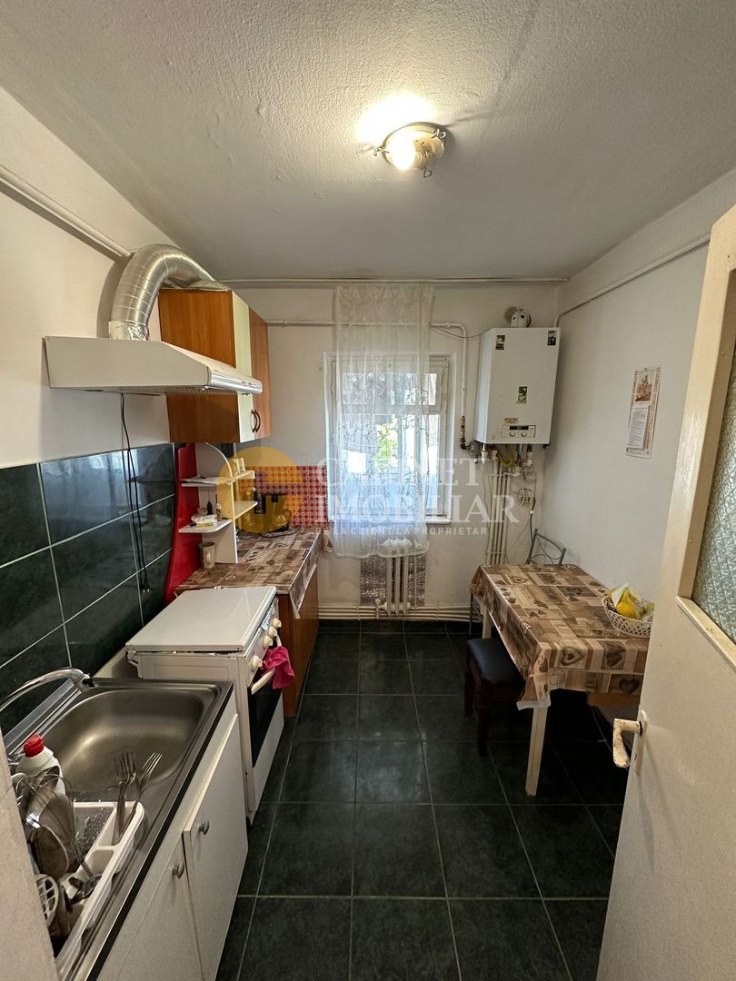 PODUL DE FIER - 2 camere decomandat - Bloc 1981 - Poză 2