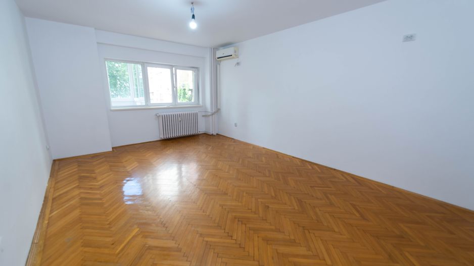 Apartament 3 camere decomandat, 88 mp, an 1982, Piata 1 Mai, Victoriei - Poză 1