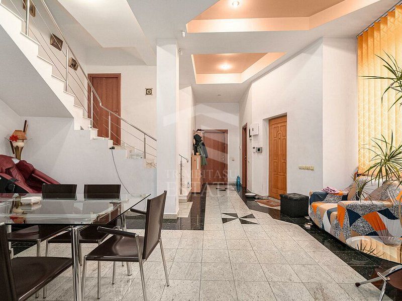 Vila pozitie excelenta | Piata Muncii - Poză 2