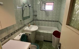 De vânzare apartament 3 camere/ Ghimbav - Poză 8