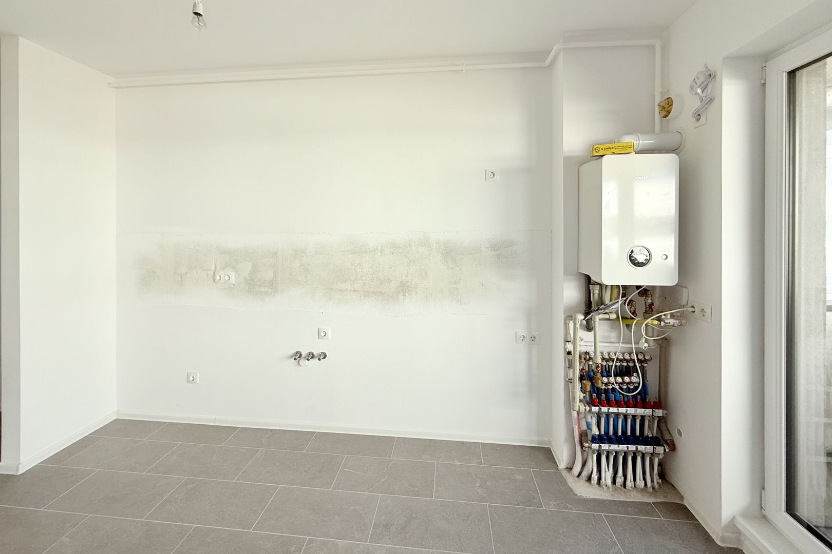 Apartament 3 camere spațios, amenajat, bloc nou, comision 0% - Poză 3