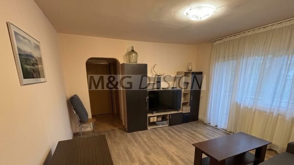 Complexul Studentesc, 3 camere, 2 bai, etaj 2, CENTRALA GAZ - Poză 1