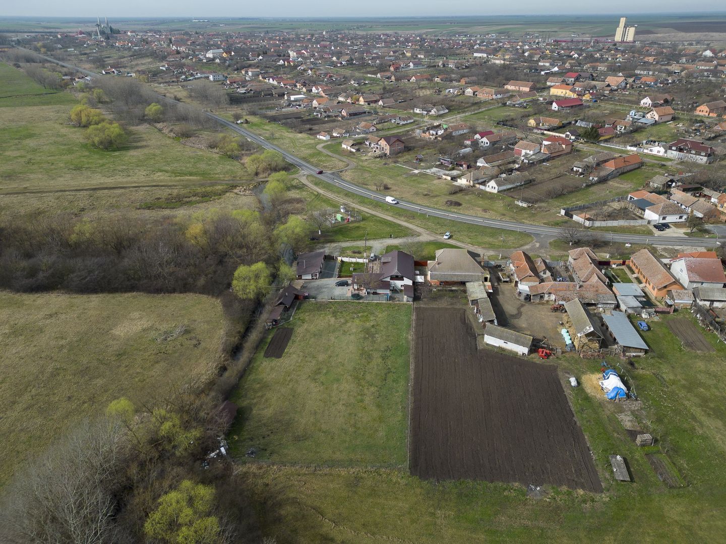 Proprietate imobiliară cu potențial extraordinar! - Poză 77