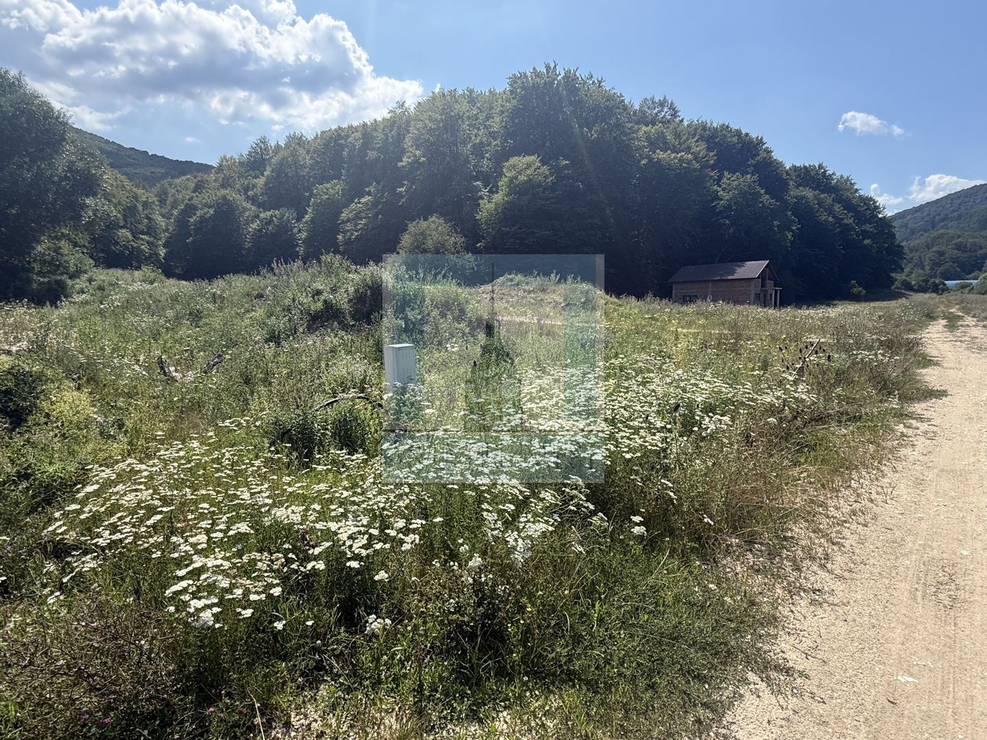 Teren intravilan, cu PUZ aprobat, 500 mp - zona Maierus/Sat Vacanță - Poză 2