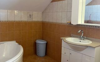 Vila S+P+1+M Lapus, str Paunitei - Poză 77