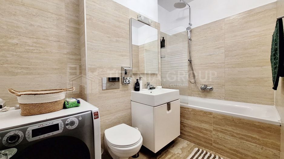 Apartament in centru langa Universitate, cu parcare subterana - Poză 9