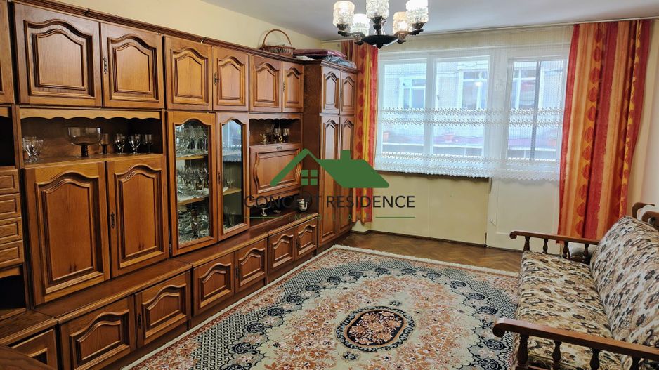 3 camere decomandat, parter înalt, 2 băi, S-V, Dragos Voda - Poză 1