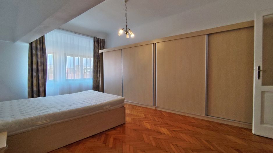 Inchiriere apart. 4 cam. Ultracentral, pe str. Iosif Vulcan, Oradea - Poză 8