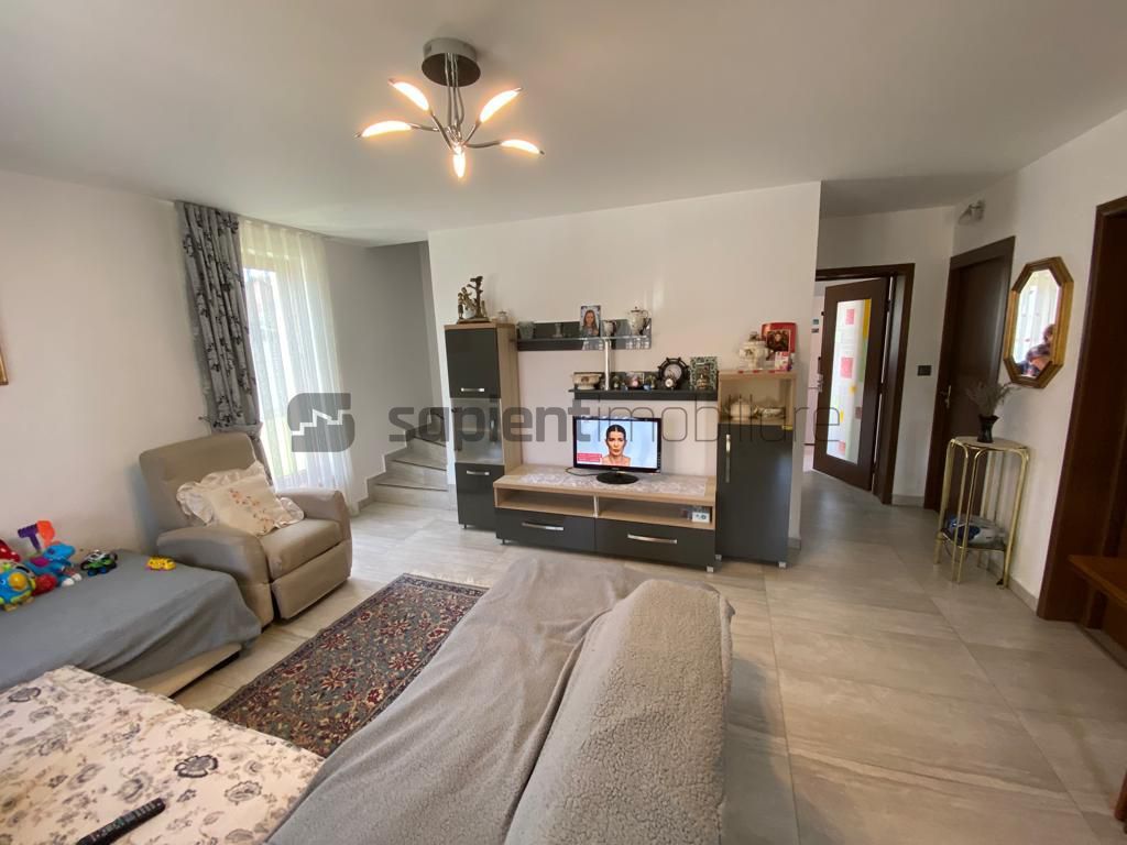 Sapient | Casa in zona centrala, Santandrei - Poză 2