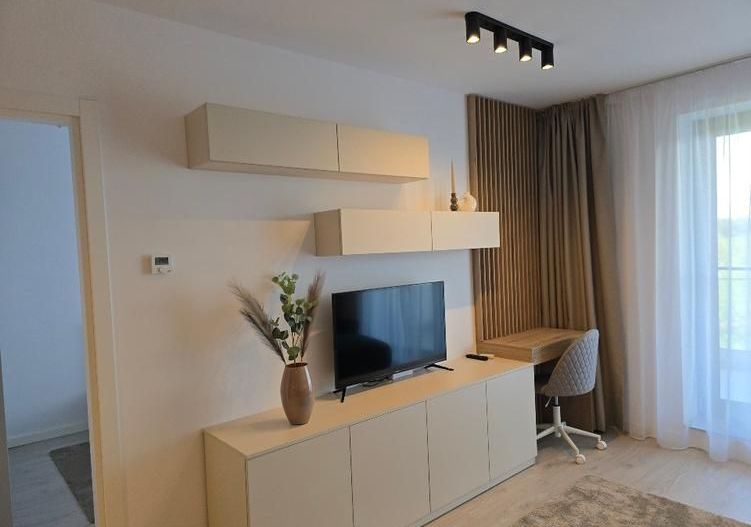 Prima Inchiriere 2 cam Mobilat Vedere spre padure Baneasa Greenfield - Poză 5