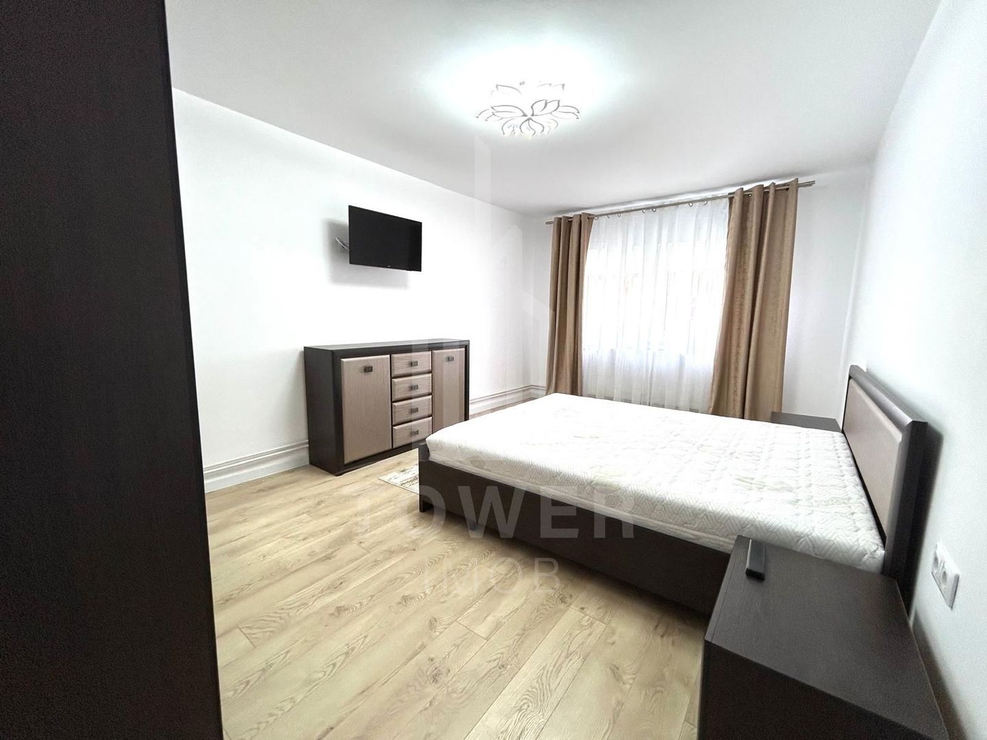Apartament 3 camere decomandate, parter, zonă Strand - Poză 3