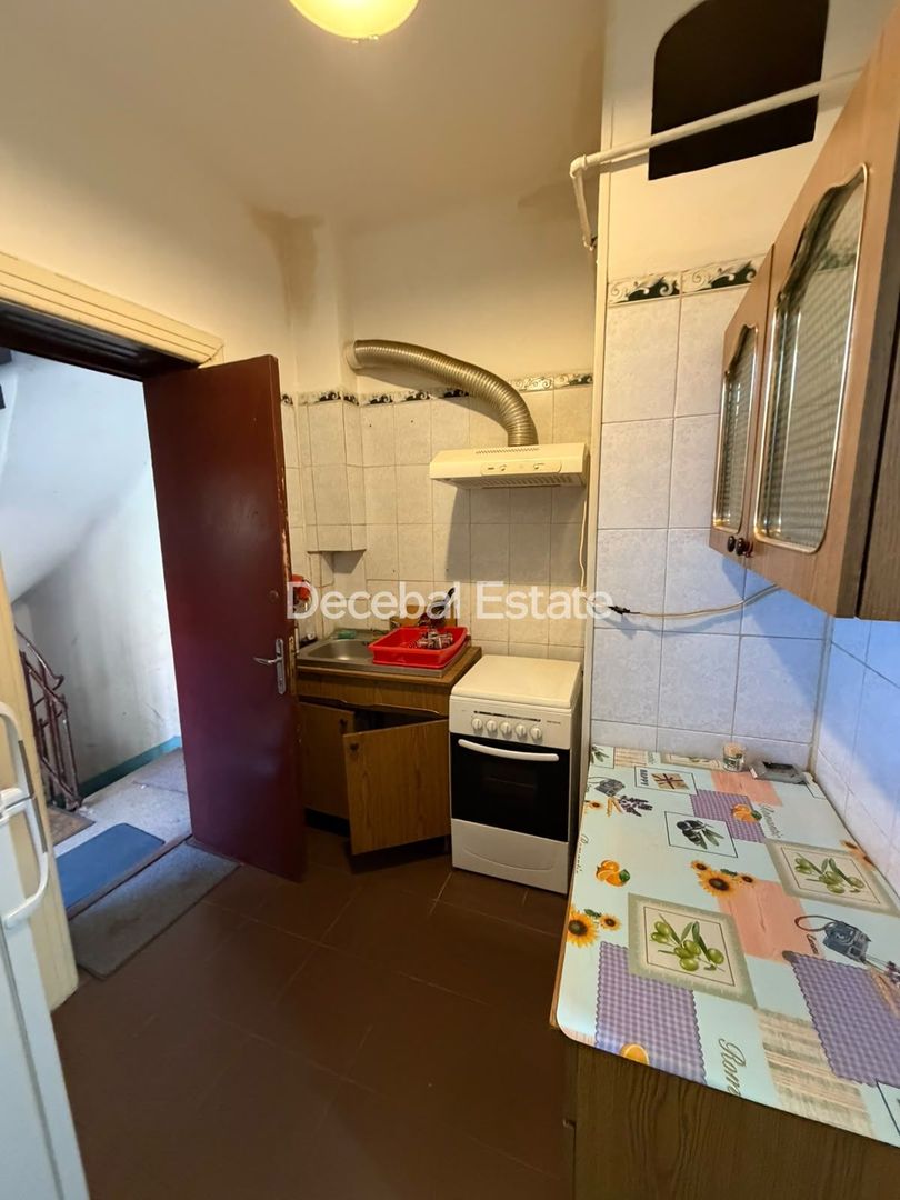 Garsonieră Zona Centrală - Popa Nan Acces la curte și centrală proprie - Poză 7