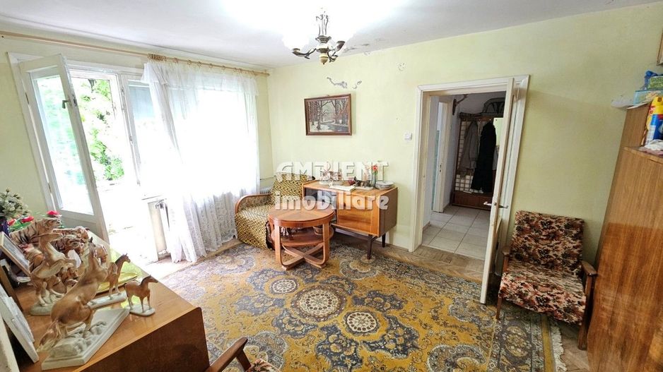 Apartament cu 2 camere, etaj 3, zona DONICI; - Poză 2