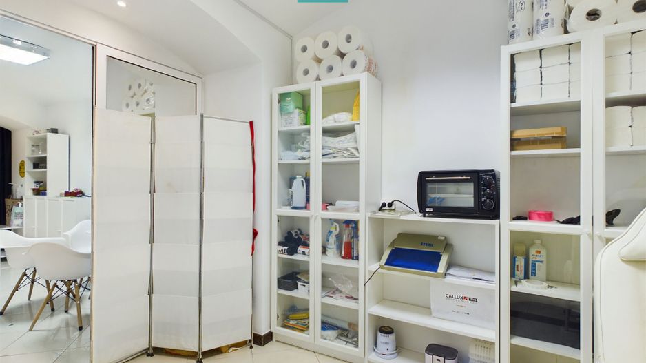 Salon cosmetică, coafor, masaj și relaxare - Poză 13