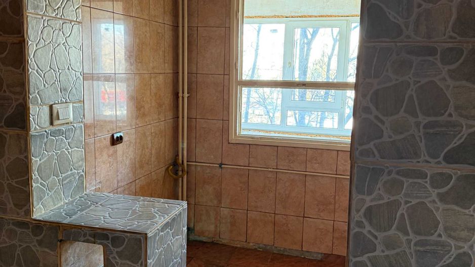 Vanzare ap. 3 camere, bloc 1983, etaj 2/4,  Titan-2 min de metrou Grigorescu - Poză 3