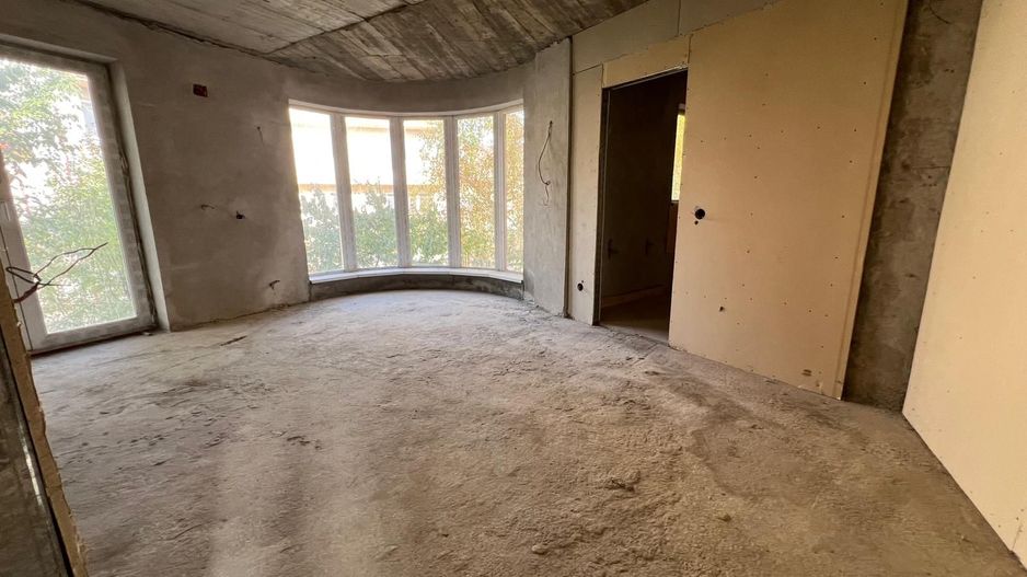 Casa la gri in Pipera  cu potential 1000 euro m2 - Poză 9