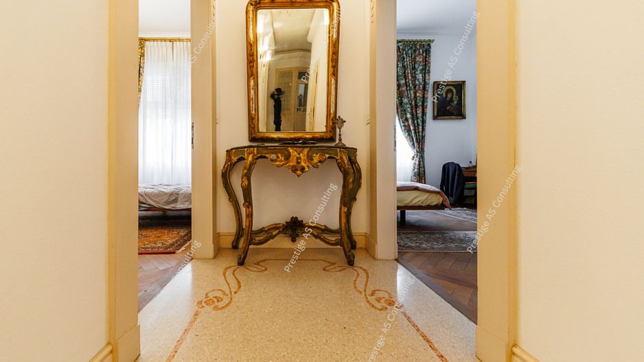 Resedinta patrimoniala de 222 mp | Piata Victoriei | Cladire istorica-Lift - Poză 17