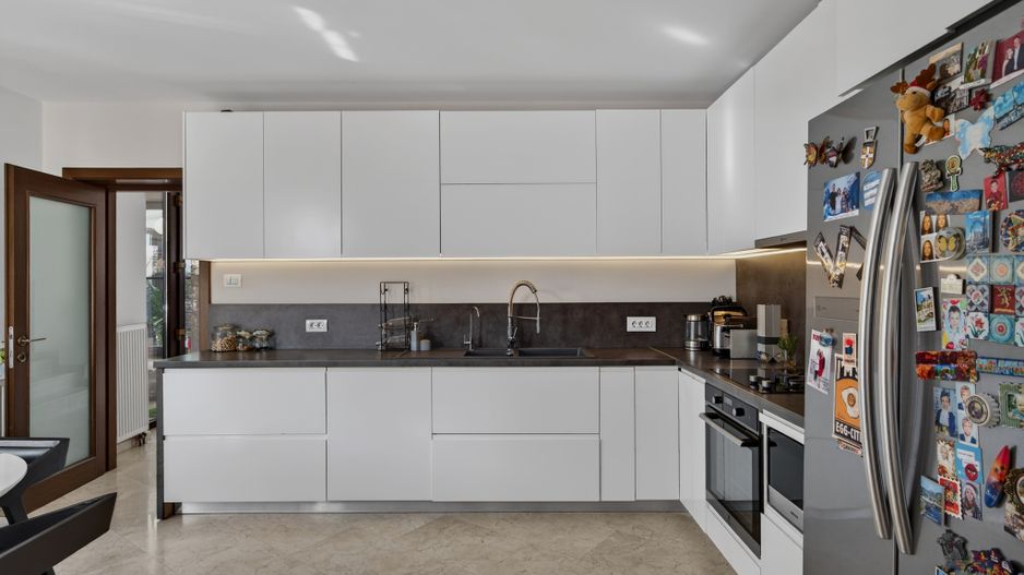 Vila cu design spectaculos, tehnologie smart & lifestyle complet - Poză 24