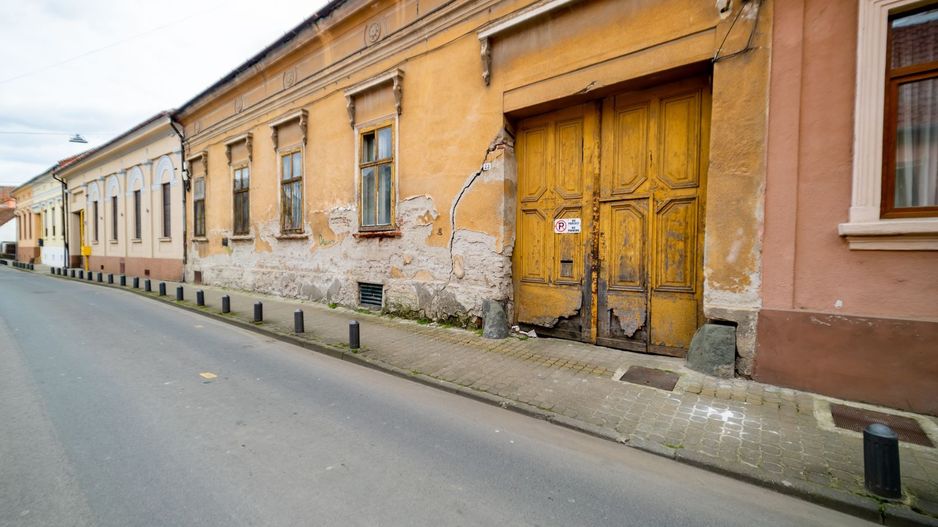 Casă ultracentrală cu teren de 1.474 mp Arad - Poză 1