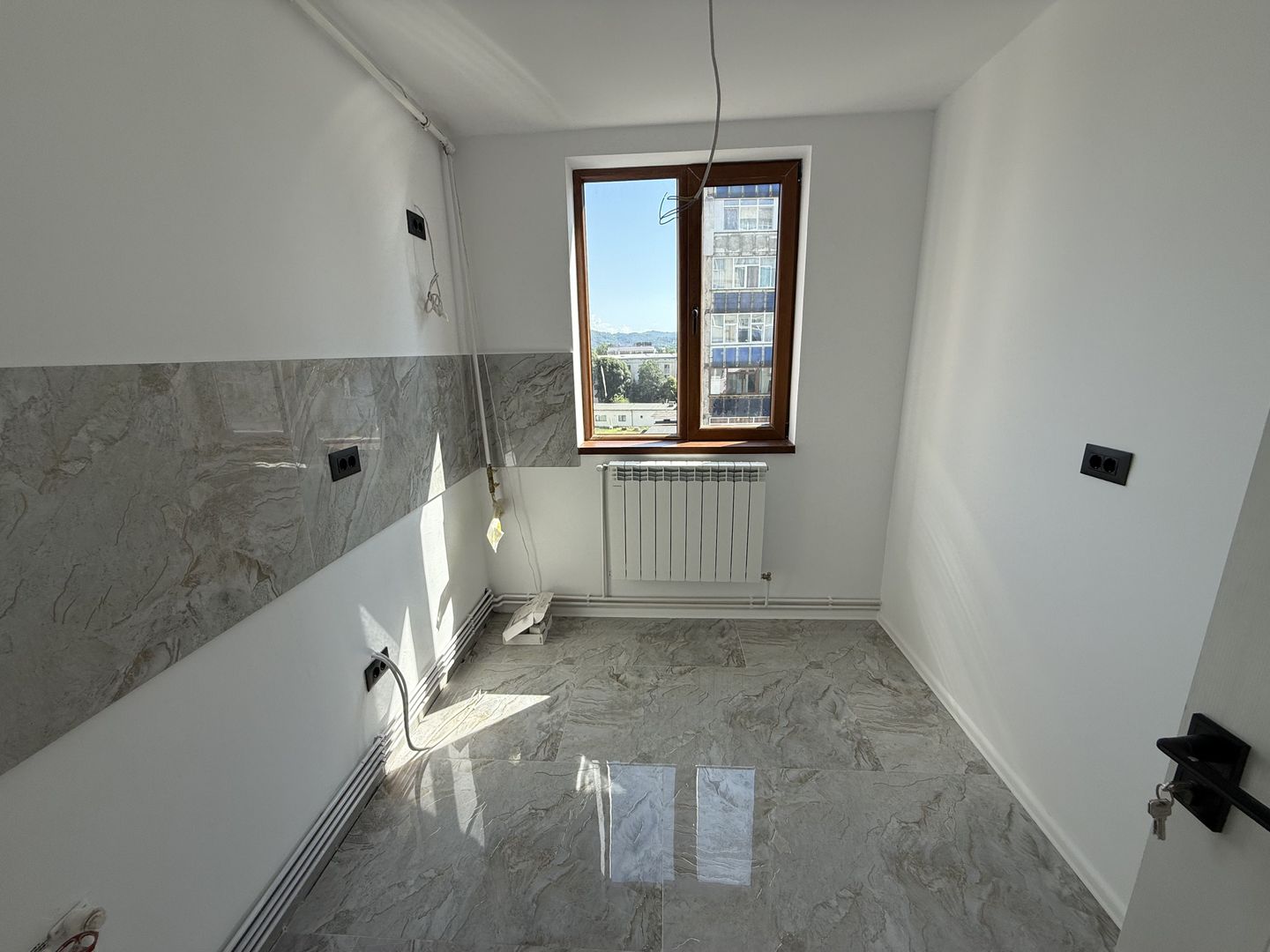 Apartament 3 camere renovat ca la carte zona OMV Campina - Poză 8