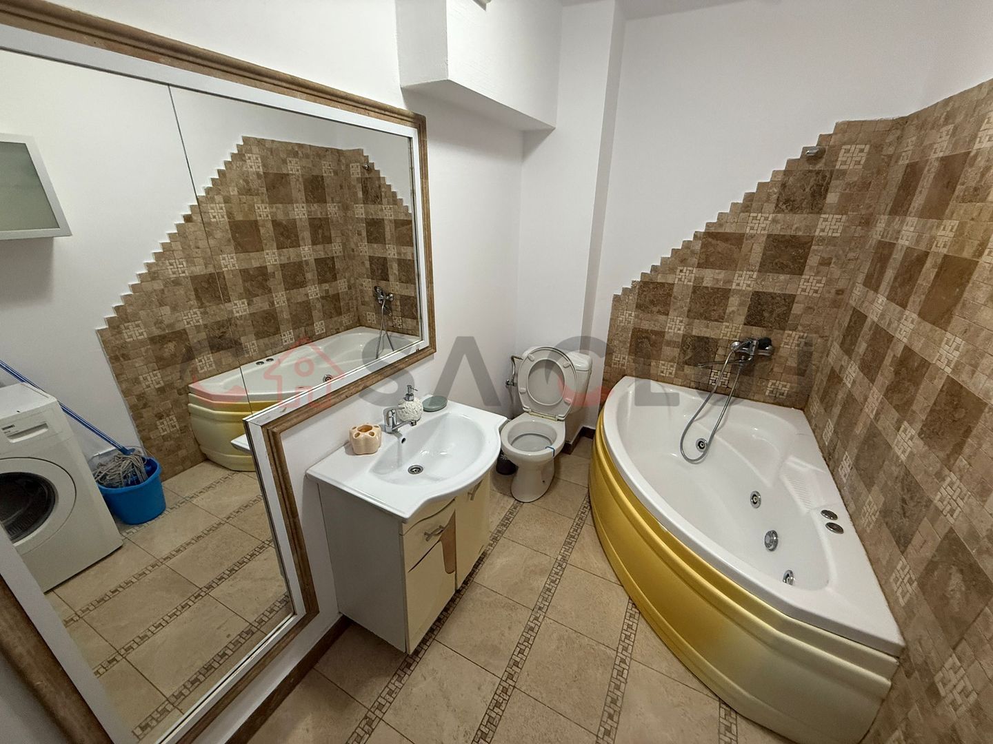 LA cheie, parcare inclusă, etaj interemediar! - Poză 3