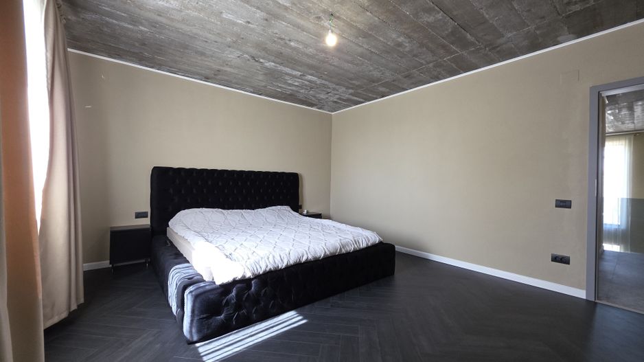 Vila intr-un peisaj idilic la 15 minute de capitala, pret imbatabil! - Poză 19