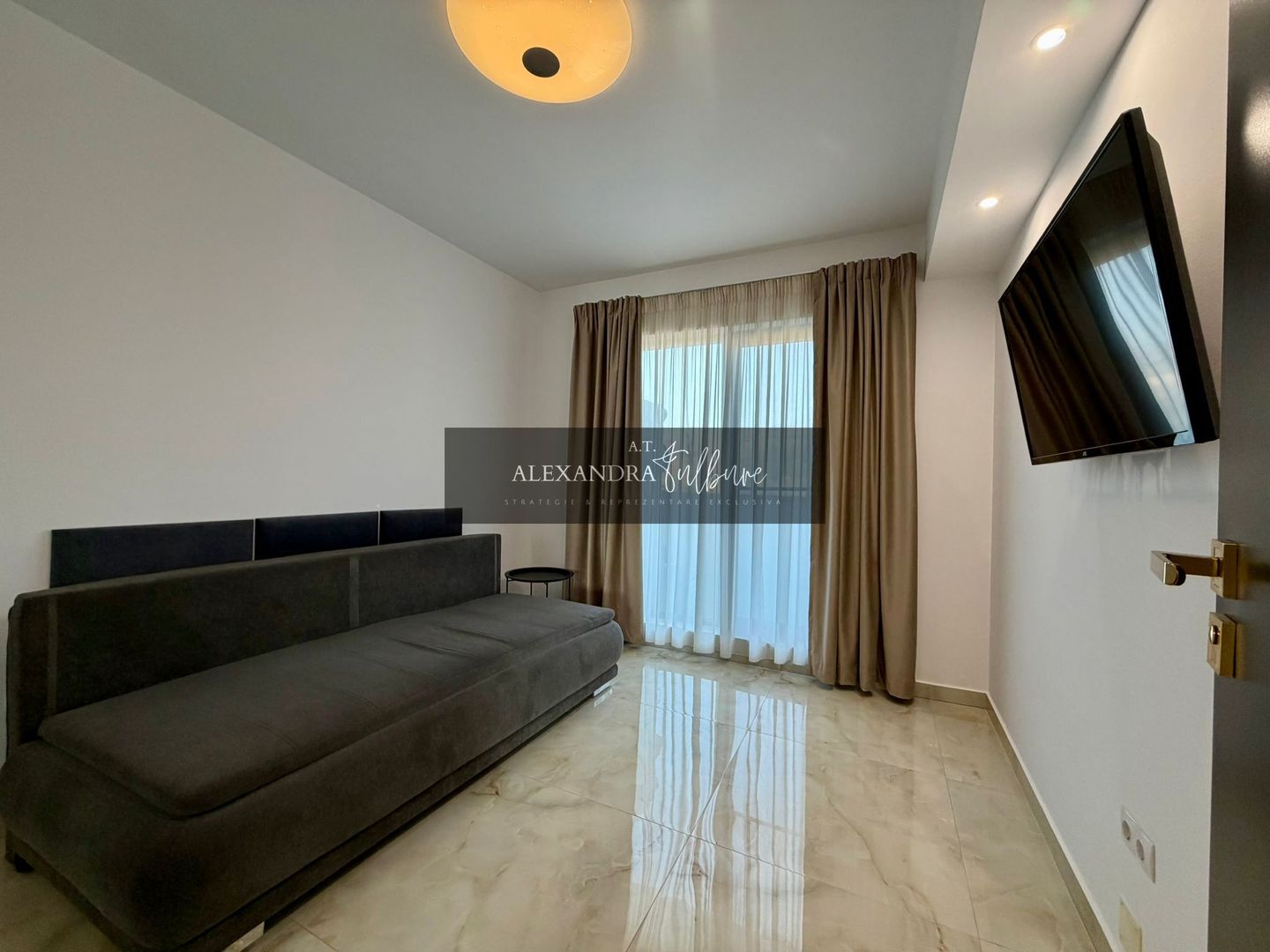 Penthouse de vanzare | 3 camere | 2 bai | 76mp | terasa 76mp | garaj - Poză 10