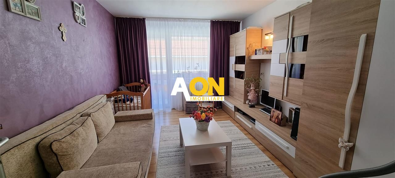 De vanzare apartament 3 camere Ampoi 1 - Poză 1