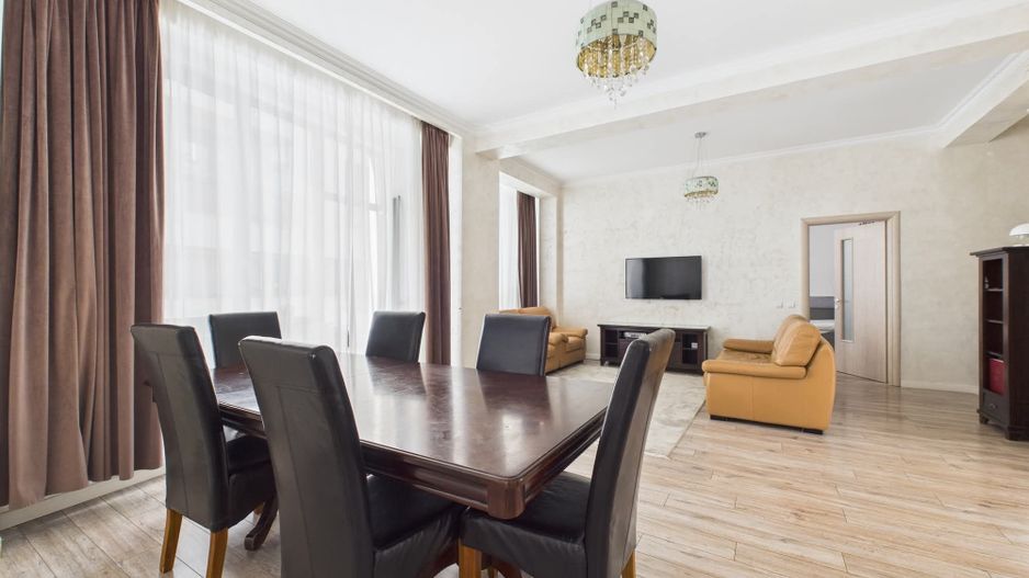 Apartament 3 camere de vanzare Damaroaia - Poză 2
