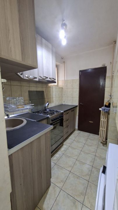 Apartament de 2 camere Pitești et.1 zona Piață Razboeni! - Poză 8