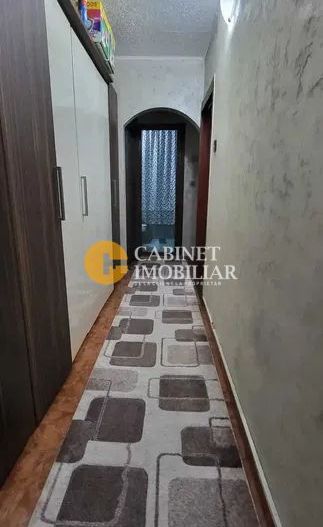 Cug - Selgros - 3 Camere Decomandat + Boxa .Bloc . 1992 - 72 Mp - Poză 5