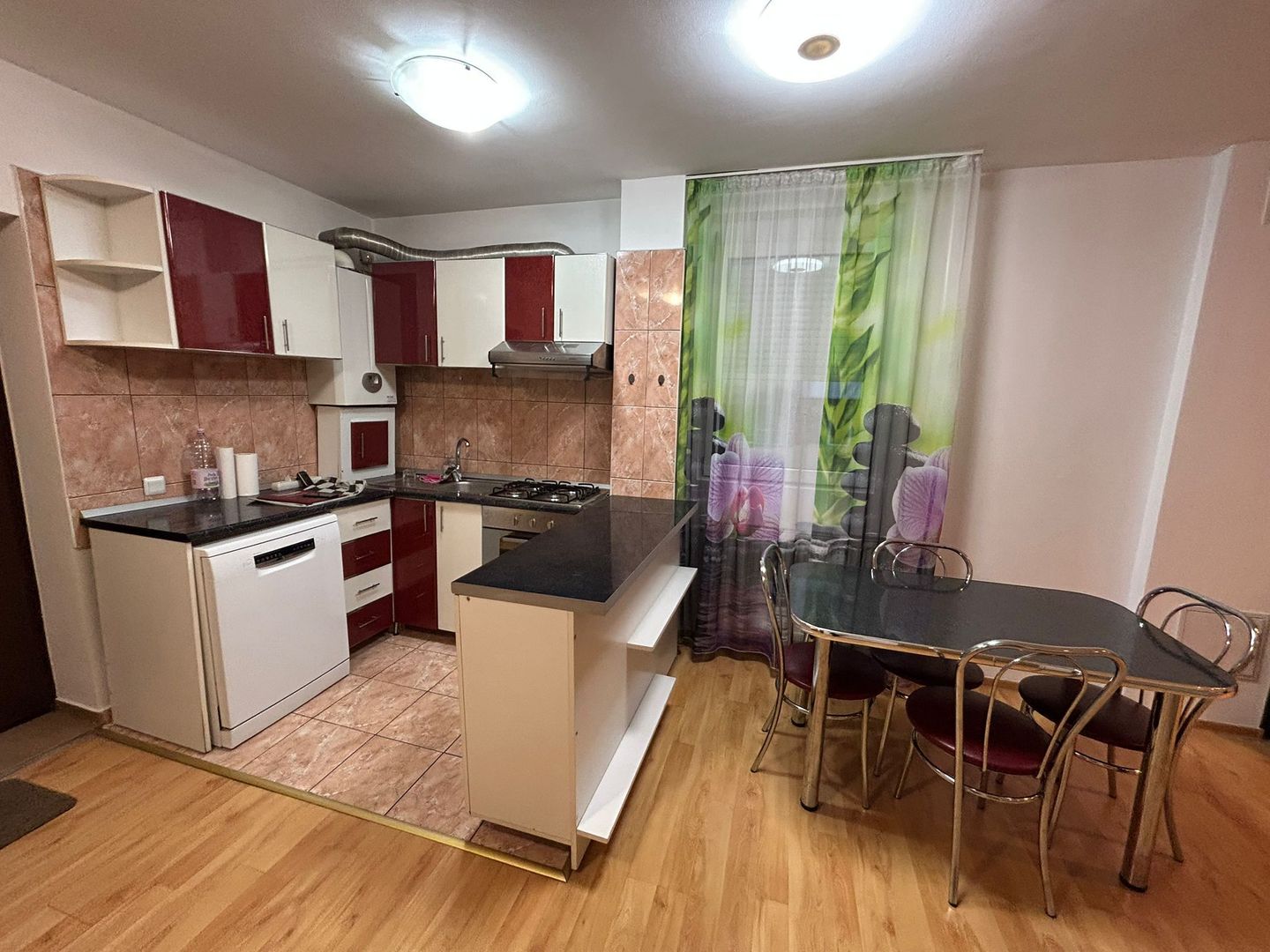 Apartament 3 camere -  zona Tolstoi - Poză 11