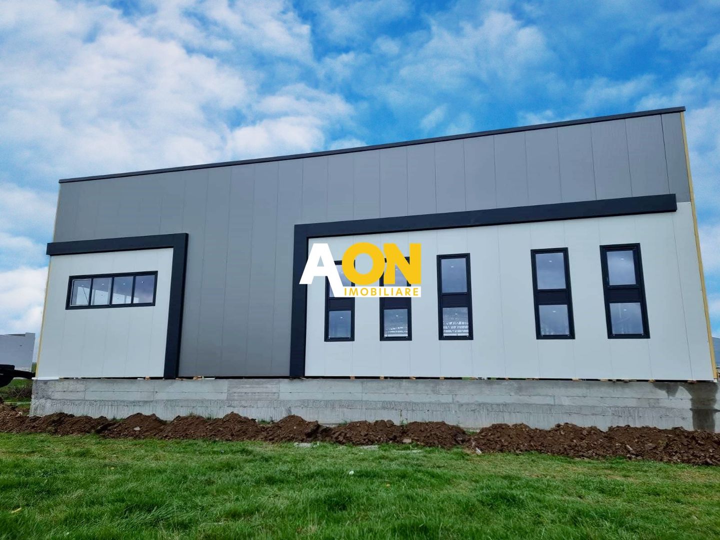 Hala industriala, 1300 mp construiti, 3000 mp teren, toate utilitatile - Poză 1